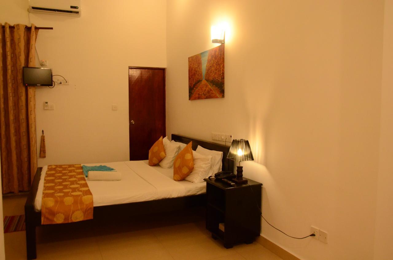 Dehiwala-Mount Lavinia Beverly Hills Hotel מראה חיצוני תמונה