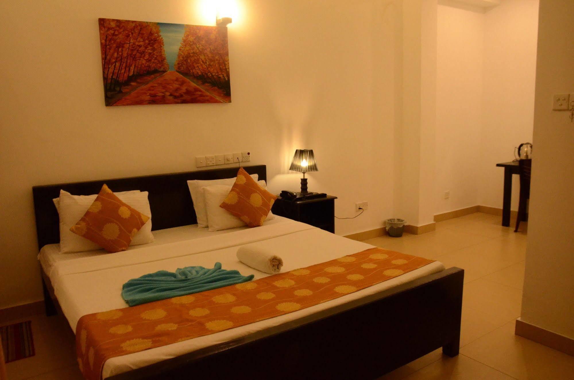 Dehiwala-Mount Lavinia Beverly Hills Hotel מראה חיצוני תמונה